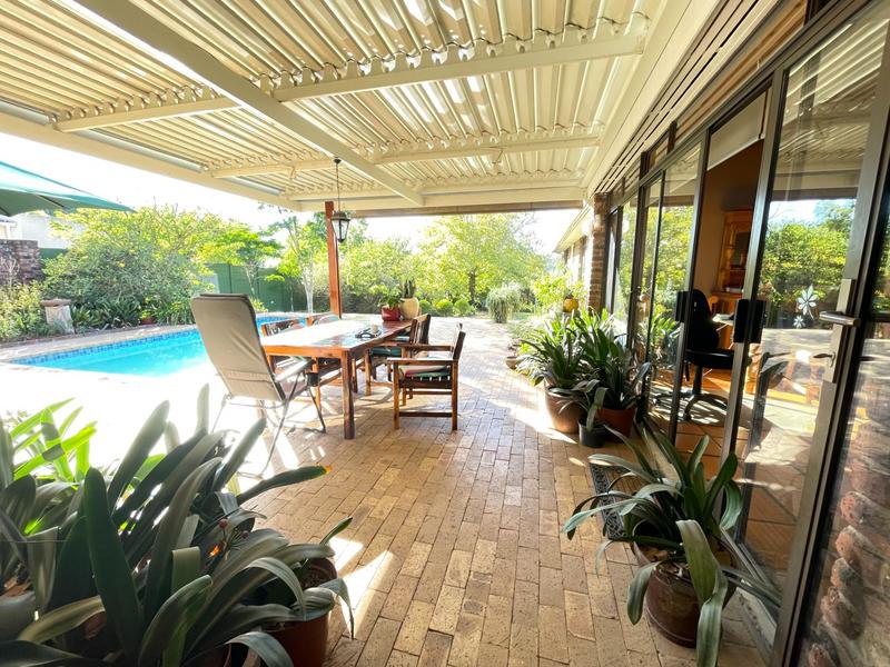 5 Bedroom Property for Sale in Bergzicht Western Cape